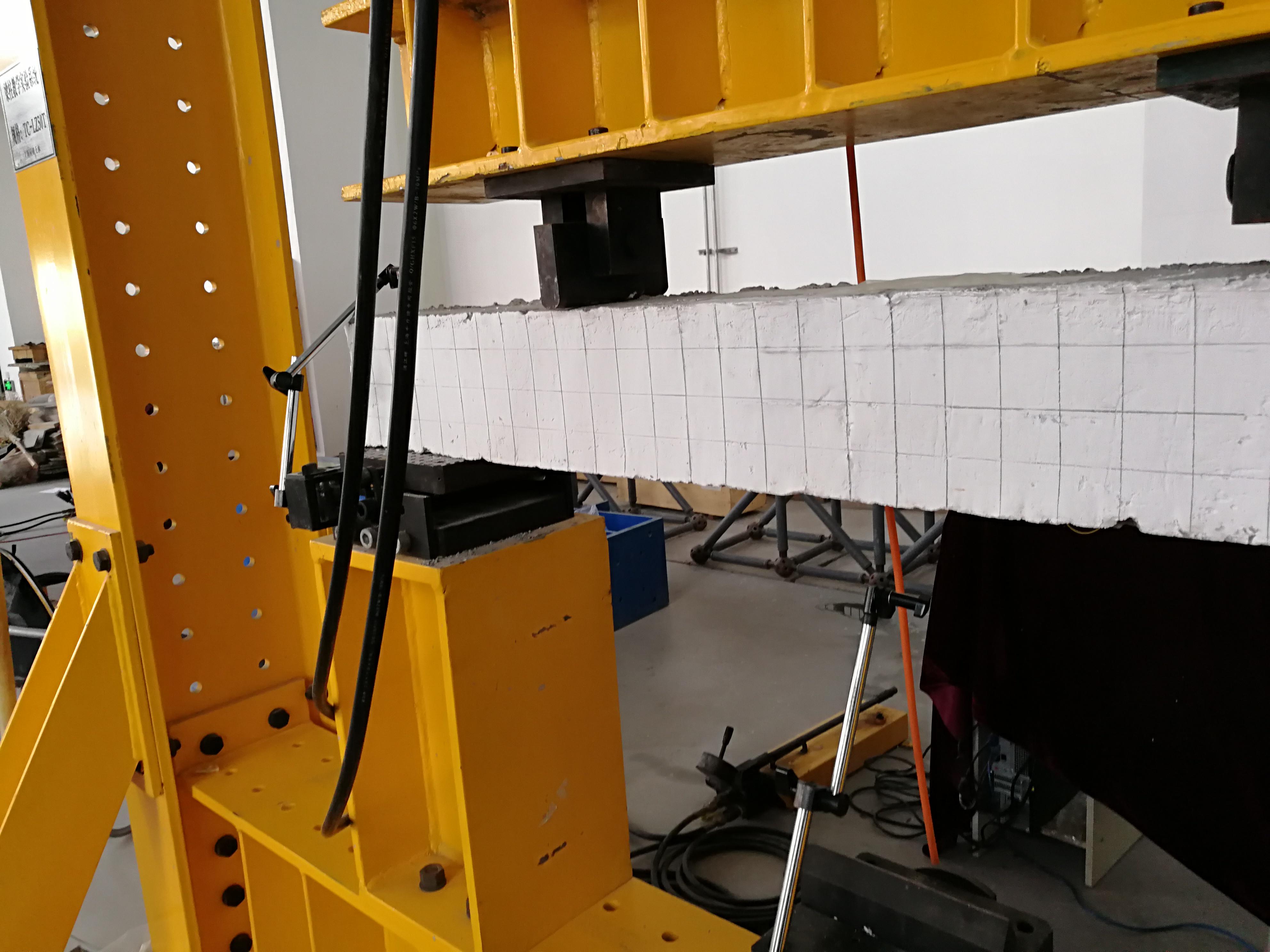 自平衡門式反力架 電液伺服多通道協調加載裝置