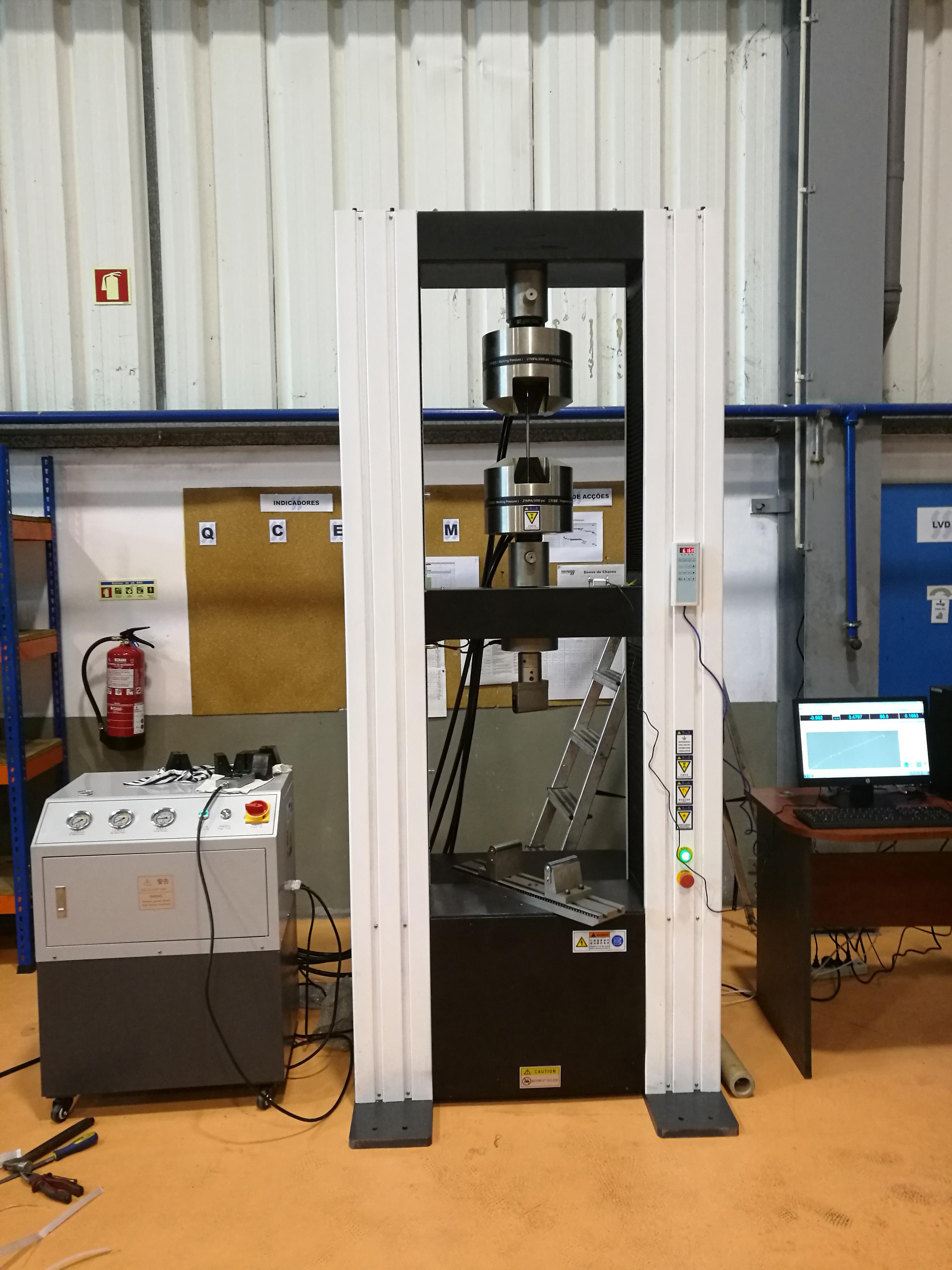 微機(jī)控制拉扭動靜態(tài)試驗機(jī)